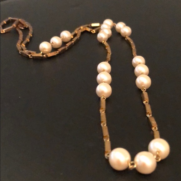 VINTAGE PEARLS W/ BRONZE GOLDTONE BARS - Picture 4 of 8